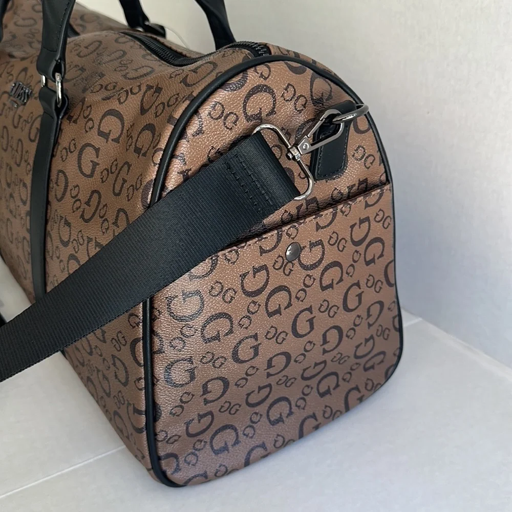 New GUESS Logo Travel/Duffle Bag